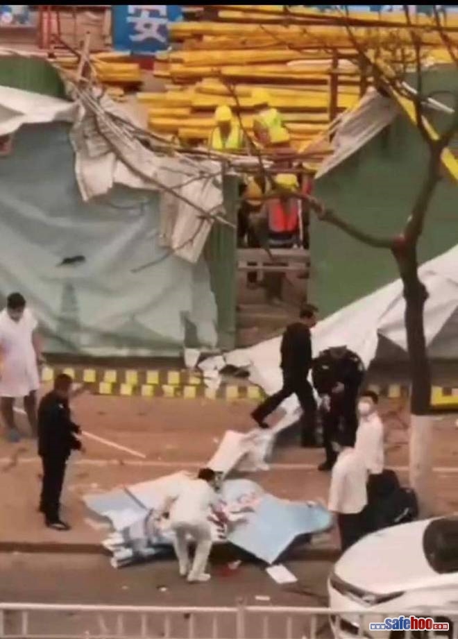 广东汕头一工地吊运过程中发生滑落事故 致1死4伤