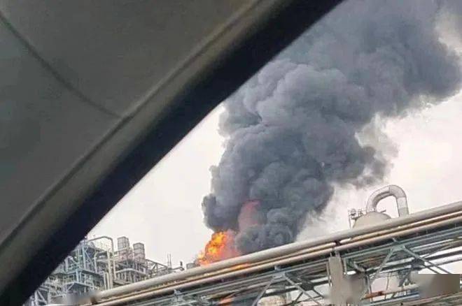 江苏南京扬子石化烯烃厂发生火灾事故